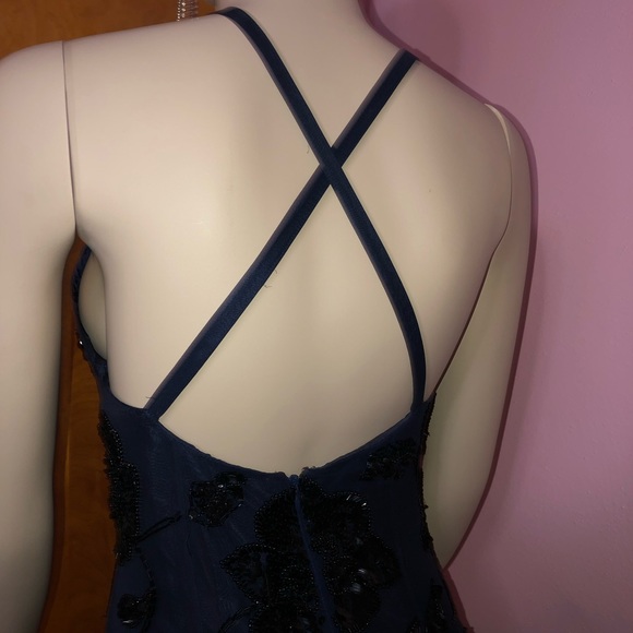 BRAND NEW VINTAGE GOWN - Picture 5 of 8